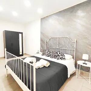  Casa vacanze Black & White